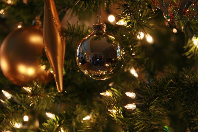 Como decorar uma Árvore de Natal5